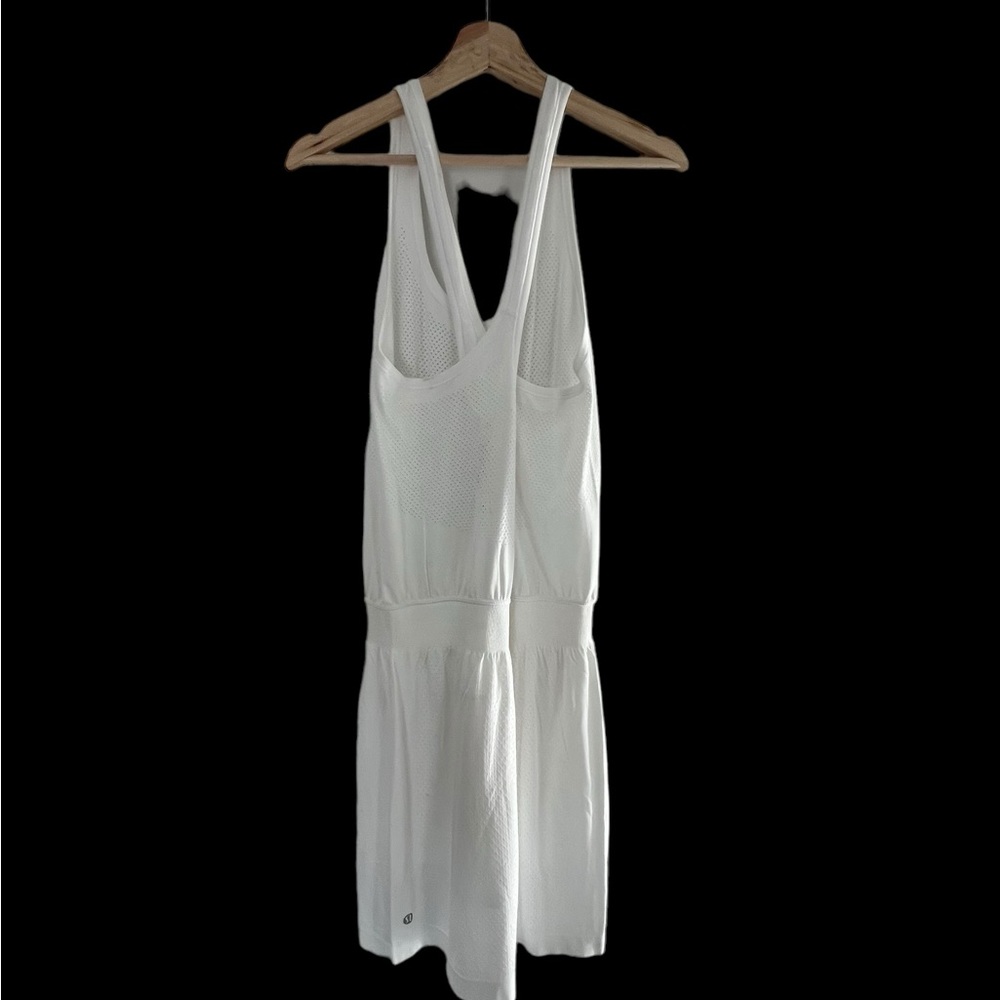 Lululemon  Sports Tennis dress   Cinched waist   Undershorts  size 10